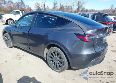 2022 Tesla Model Y Long Range Dual Motor All-Wheel Drive z USA, uszkodzony, nr VIN 7SAYGDEE7NF363949
